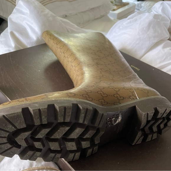 Gucci Rain boots in excellent condition. - Picture 3 of 7